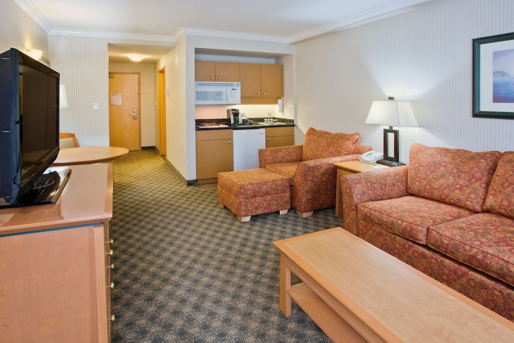 DoubleTree by Hilton North Vancouver 40/67