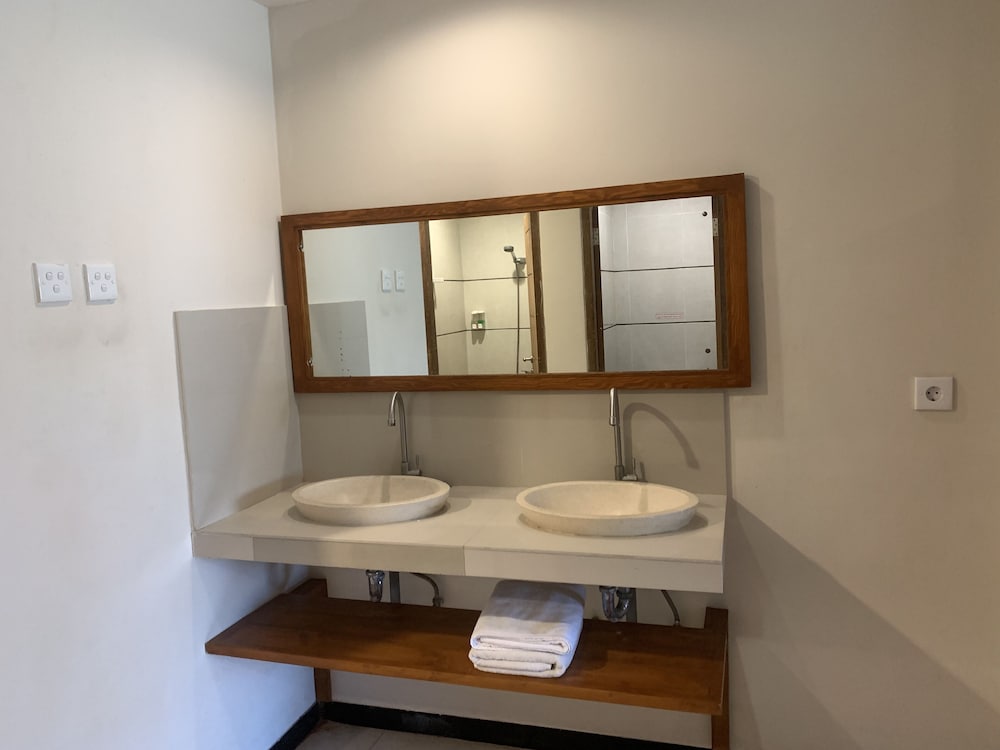 Kuta Suci Beach Hotel 41/43