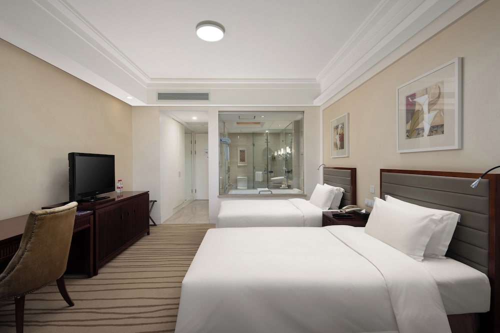 New Century Hotel Qingdao 22/73