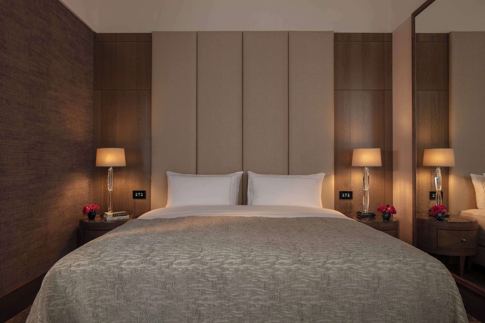 Anantara, Suite, King Bed, with Extra Bed