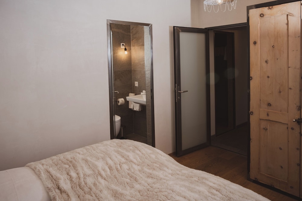 Backstage Hotel Serviced Apartments 24/53