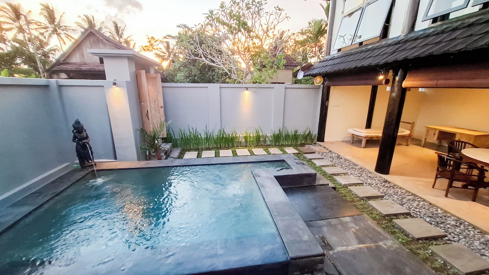 Villa Puri Darma Agung 36/65