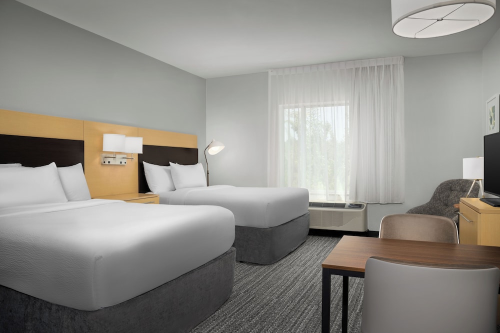 Studio, 2 Queen Beds, Accessible