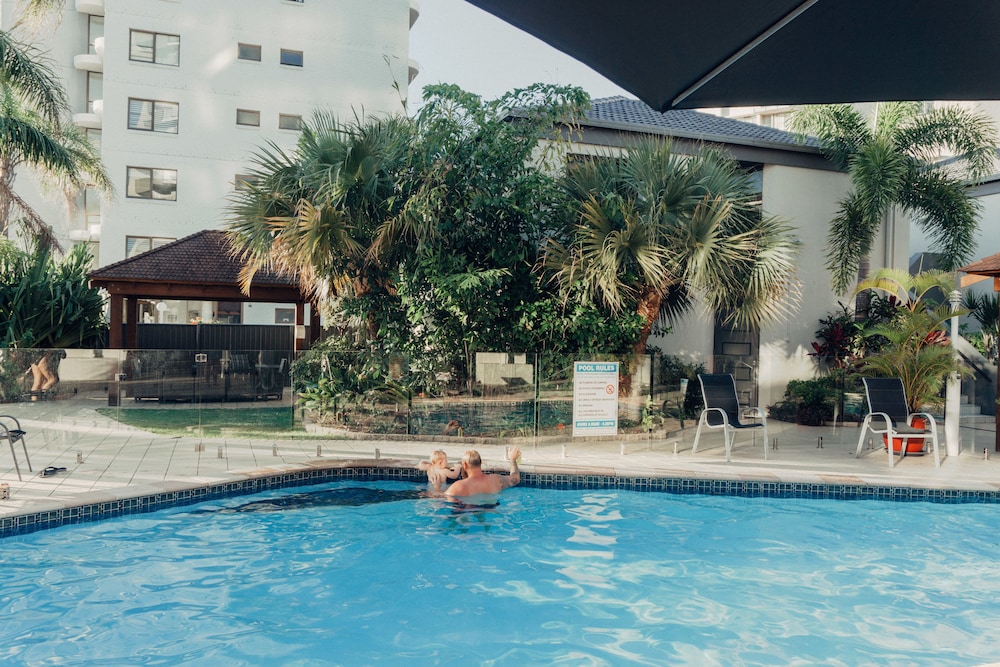 Burleigh Palms Holiday Apartments photo1