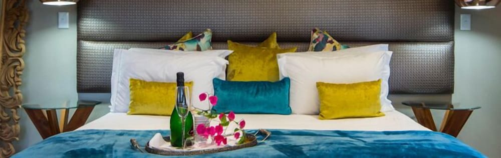 Cowrie Cove Guest House 25/50
