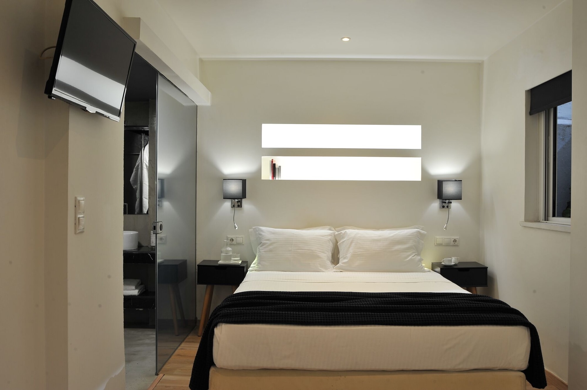 1 BEDROOM, ECONOMY
