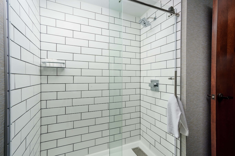 Joinery Hotel Pittsburgh, Curio Collection by Hilton 10/49