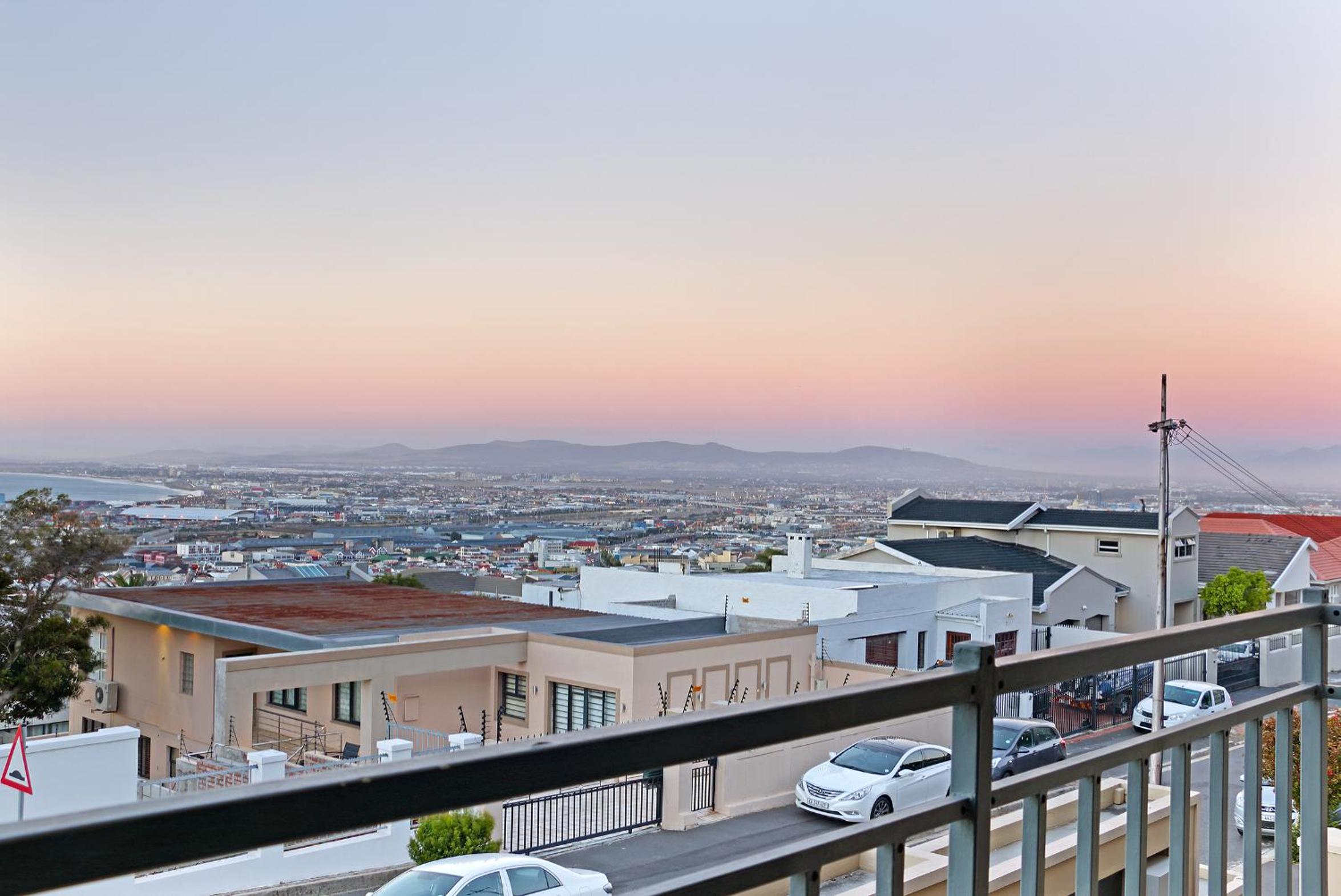 Star Apartments Cape Town 40/50