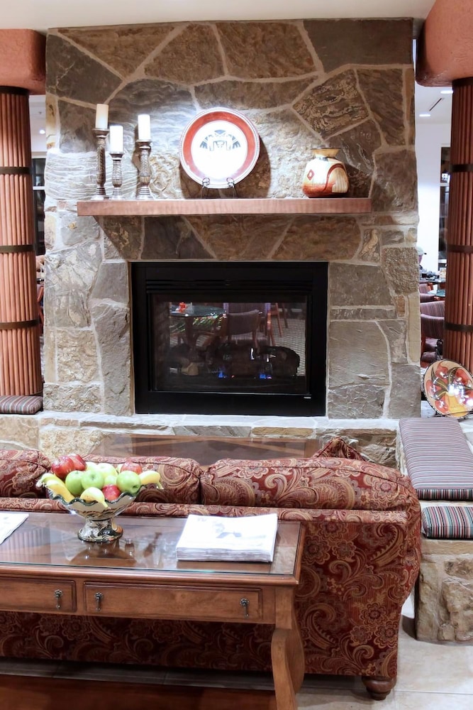 Garden Place Suites 13/61