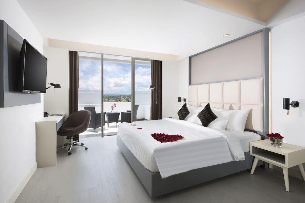 Innside, King Bed, Terrace