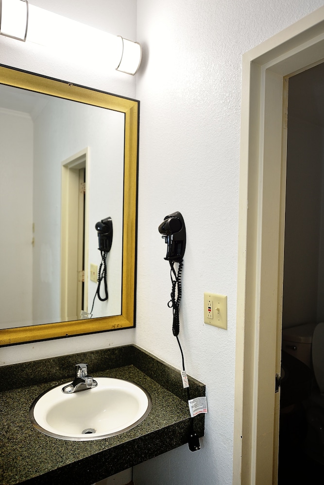 Riverview Inn & Suites 31/69