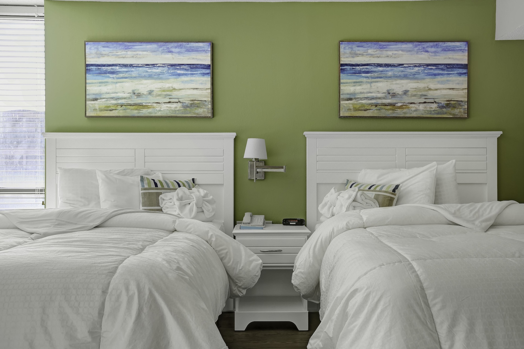 EFFICIENCY, STANDARD, 2 DOUBLE BEDS, OCEAN VIEW