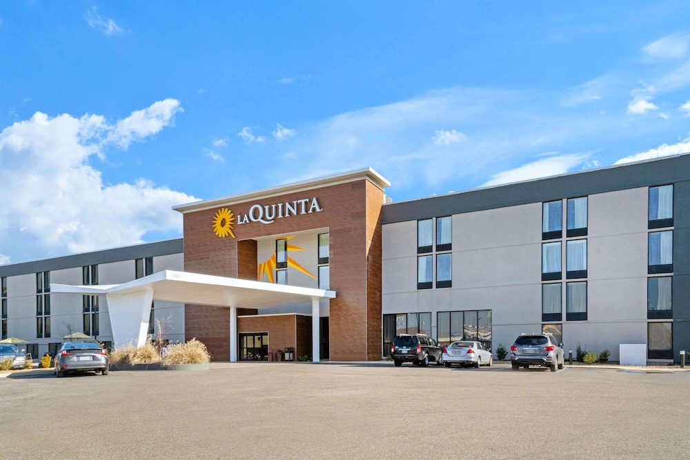 La Quinta Inn And Suites By Wyndham Columbus Ms 24/29