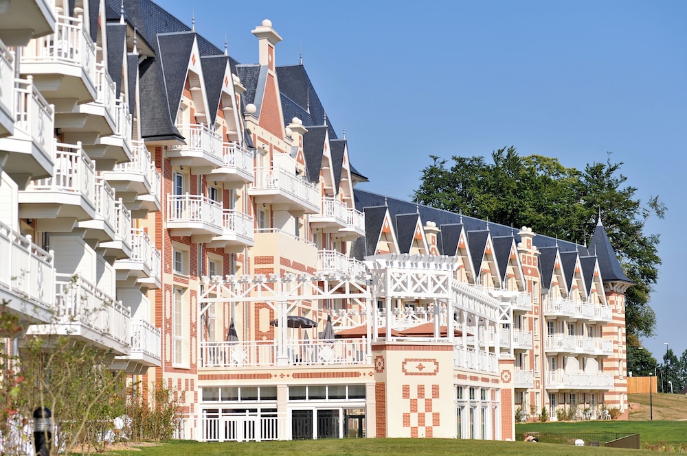 BO Resort & Spa in BAGNOLES-DE-L ORNE
