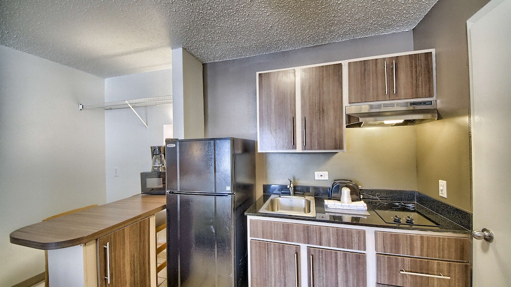 Studio 6 Extended Stay - San Antonio, TX - Six Flags 36/58