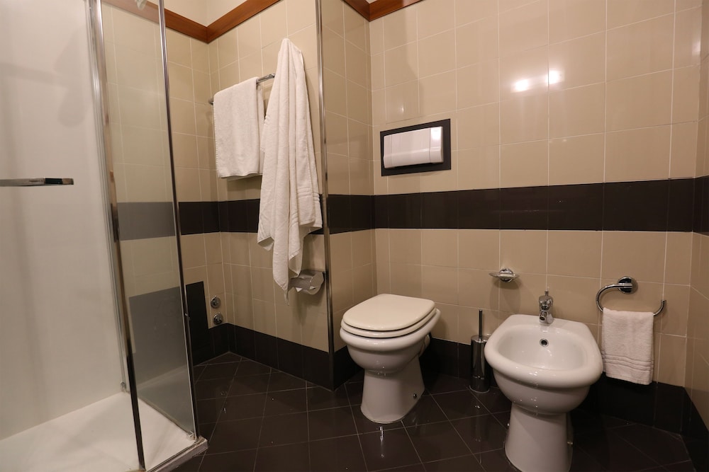 Grande Albergo Maugeri 26/50