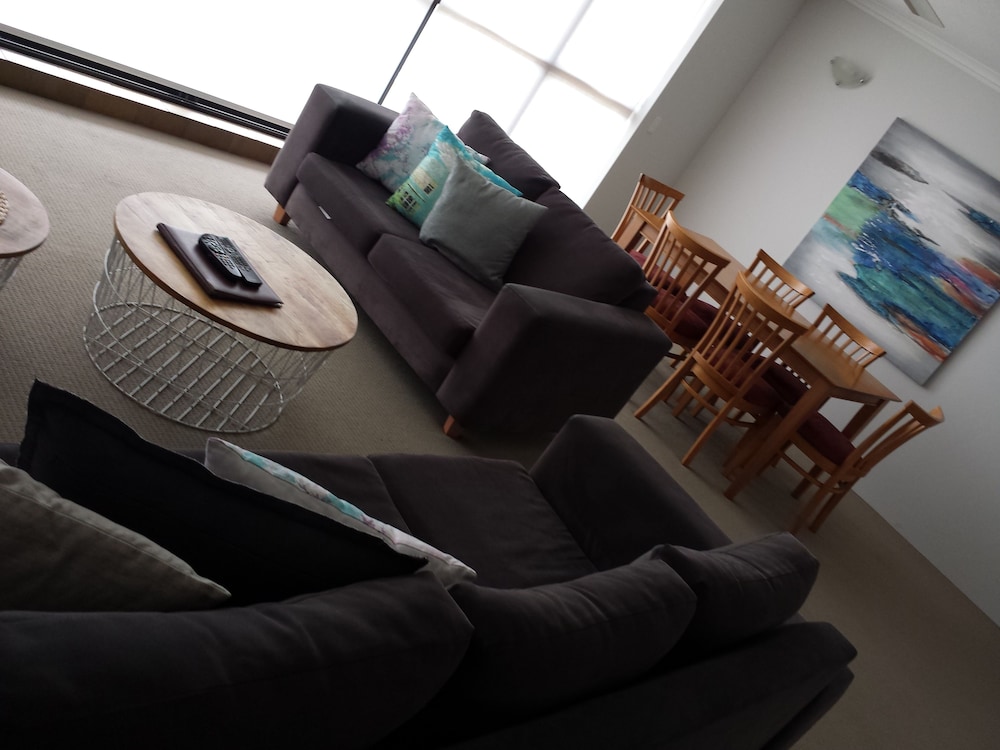 Kirribilli Riverfront Apartments 44/72
