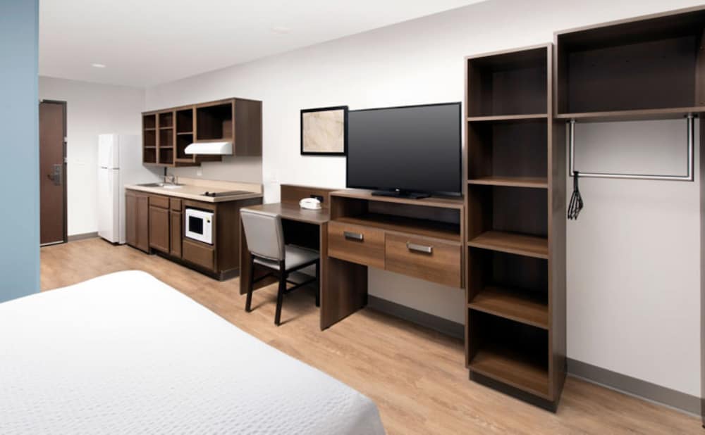 WoodSpring Suites Bluffdale Salt Lake City 16/36