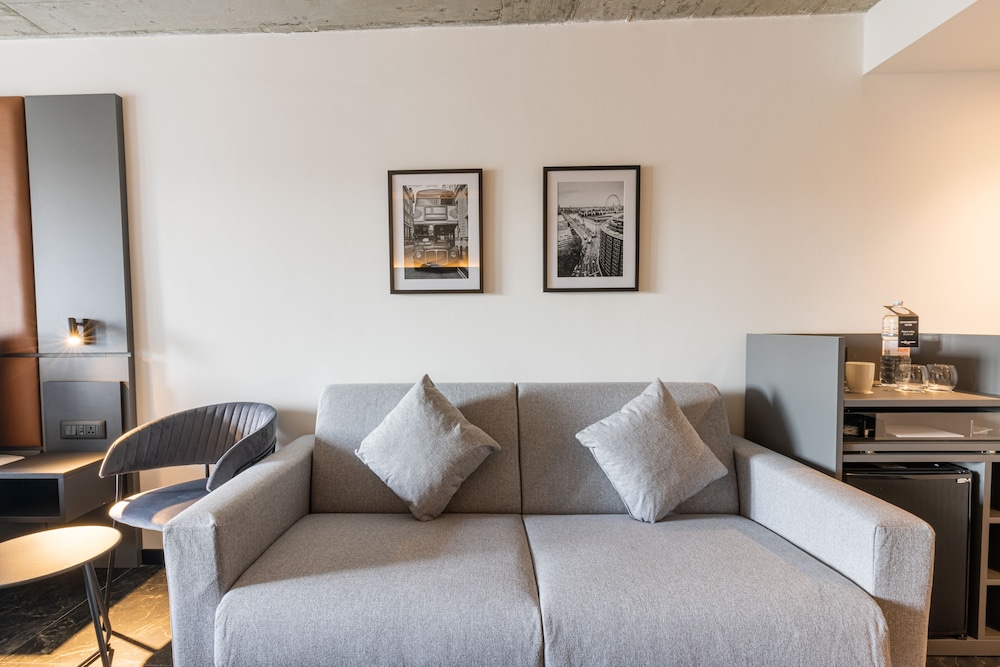 The Londoner Hotel St. Julian's 44/61