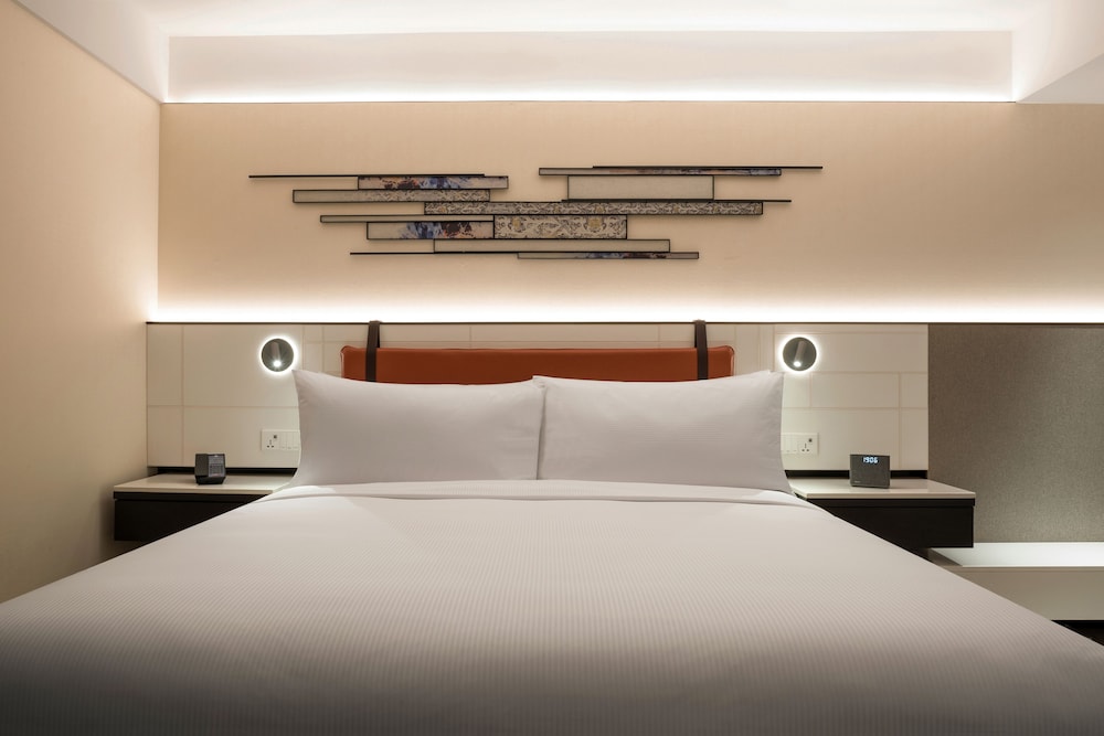Doubletree By Hilton Bangkok Ploenchit As Formerly Majestic Grande Sukhumvit 8/51