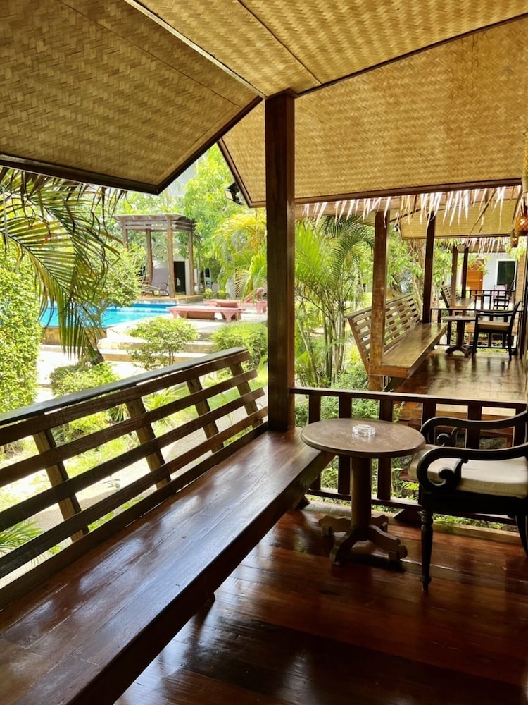 Bora Bora Villa Phuket 30/50