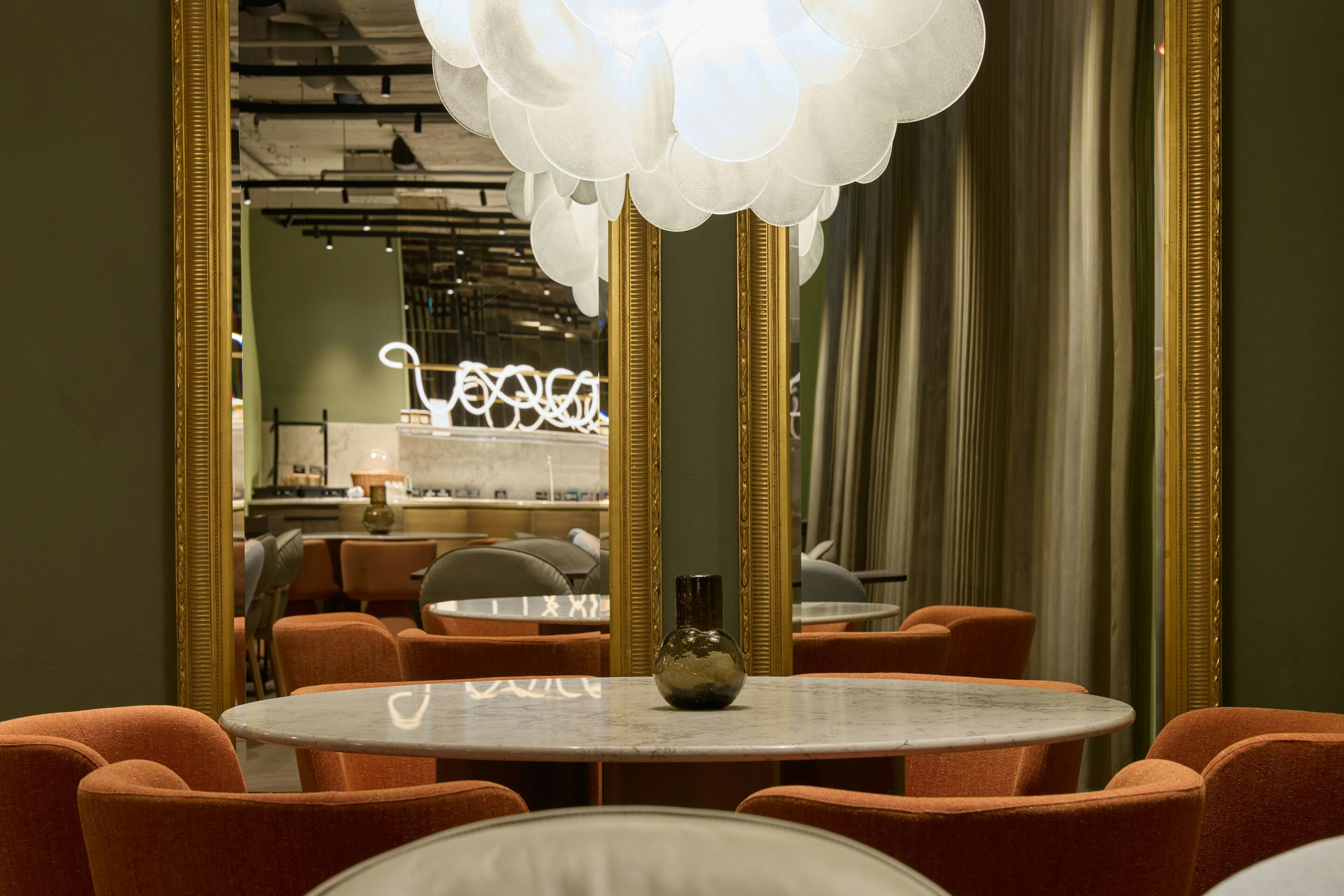 The Cloud One Hotel Frankfurt-Metropolitan 55/76