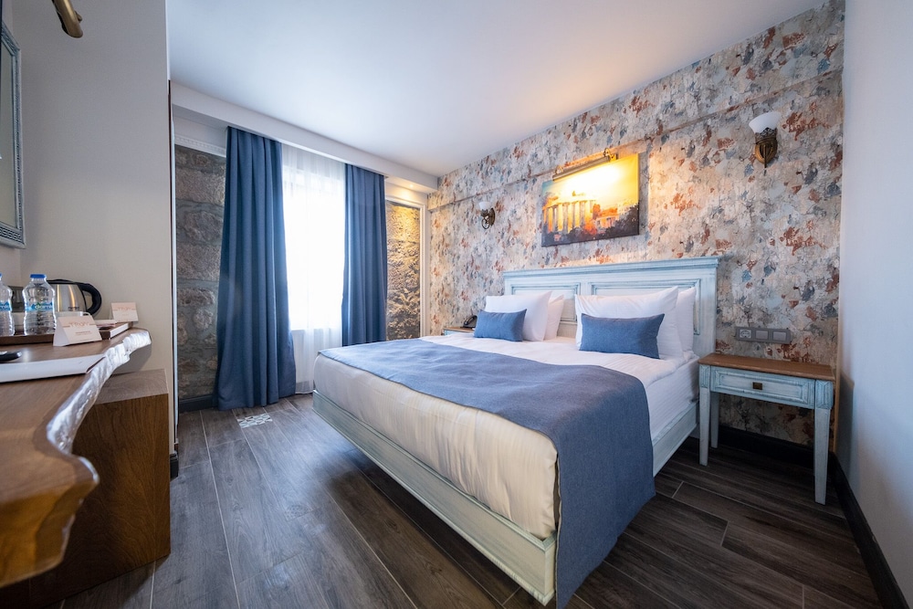 Assos Troy Port Hotel 11/47