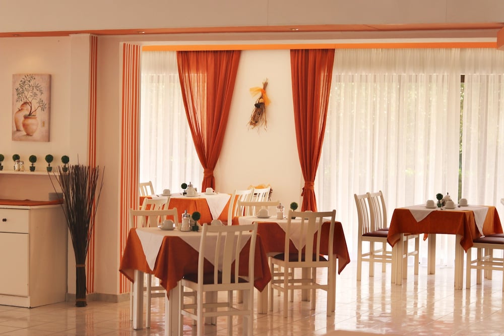 Pegasus Hotel 27/42