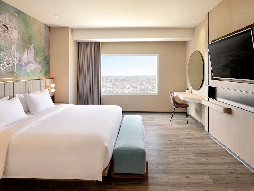 Mercure Bengkulu 10/66