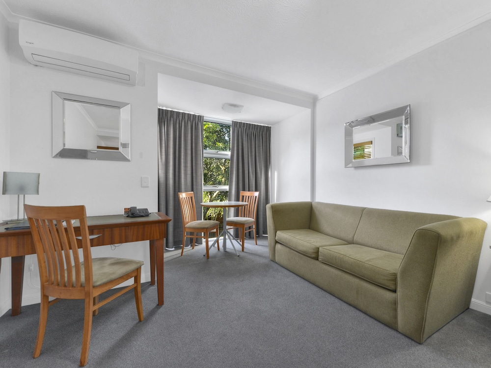 Quality Inn Airport Heritage 16/23