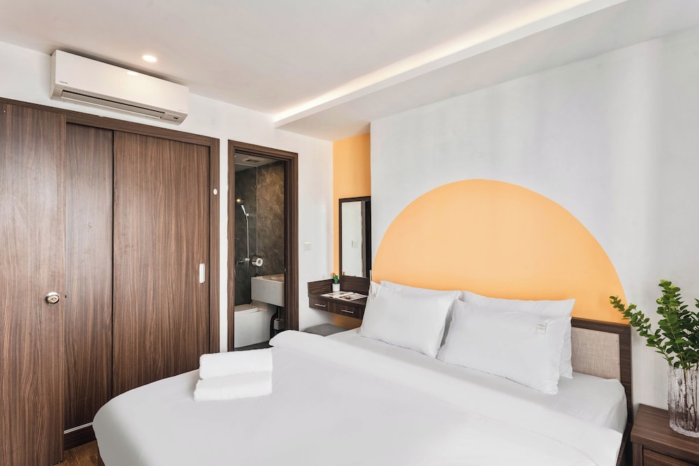 Virgo Hotel 59/79