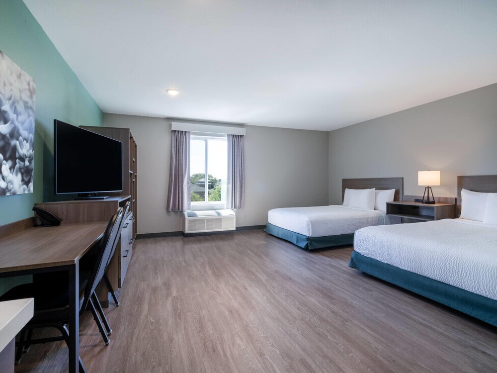 ECHO Suites Extended Stay by Wyndham Springfield Airport PLZ 15/49