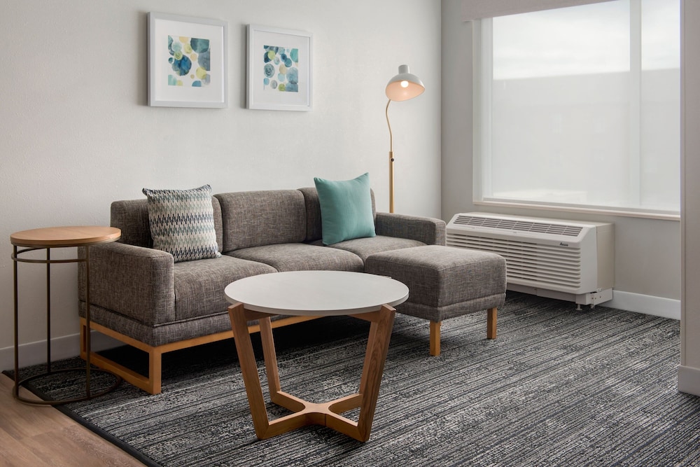 TownePlace Suites Portland Airport ME 15/30