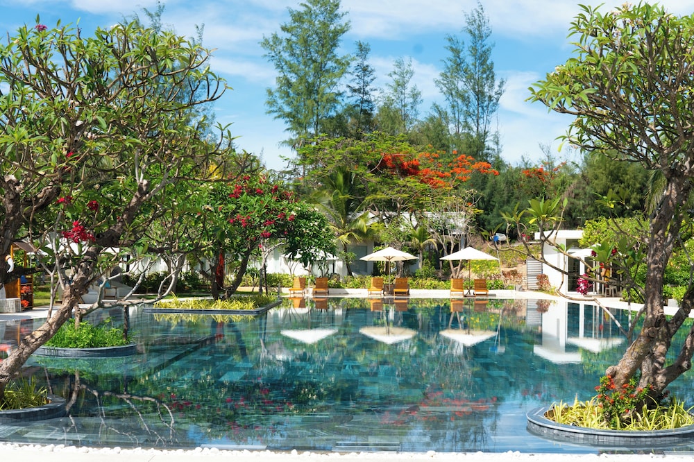 Fleur de Lys Resort & Spa Long Hai 86/94