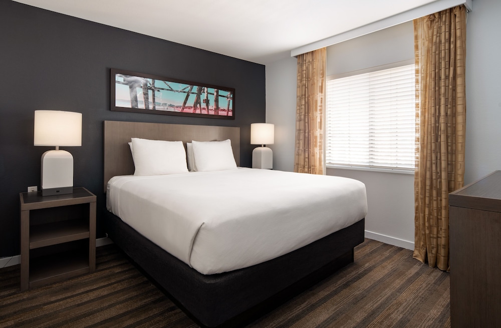 HYATT house Denver Tech Center 8/67