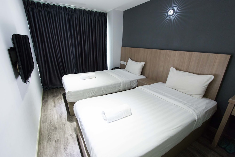 Hotel 99 - Pusat Bandar Puchong 16/48