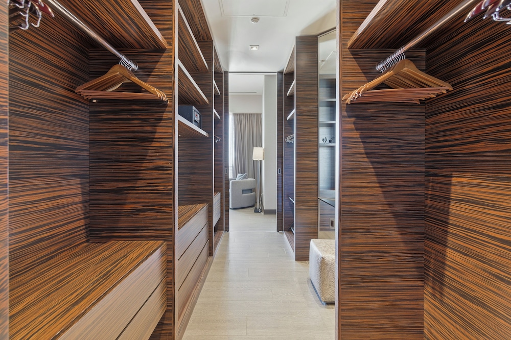StripViewSuites at Palms Place 47/79