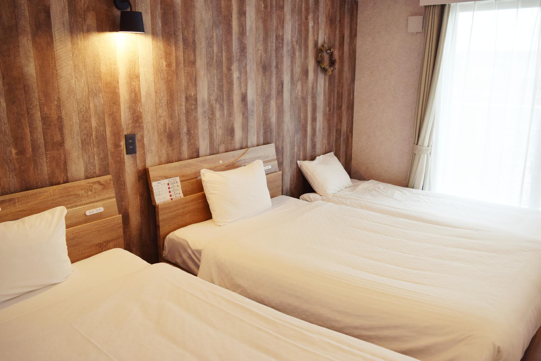 Hotel 385 11/45