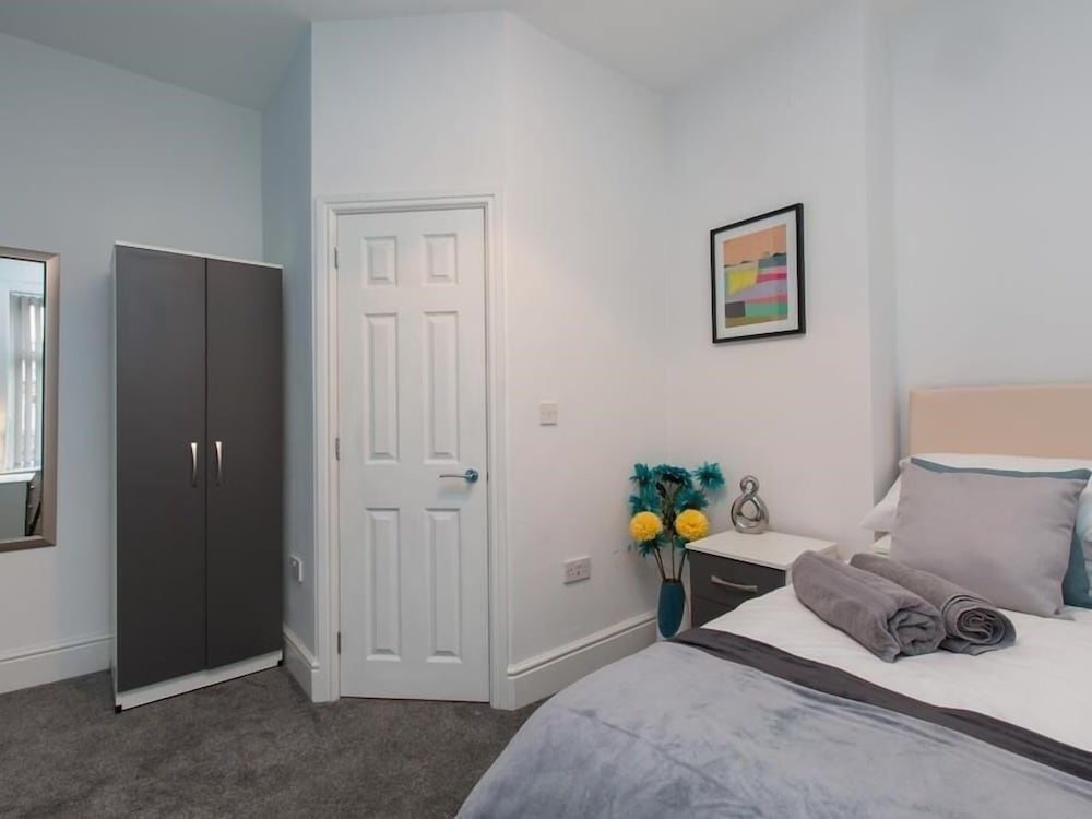 Townhouse @166 Ruskin Rd 10/32