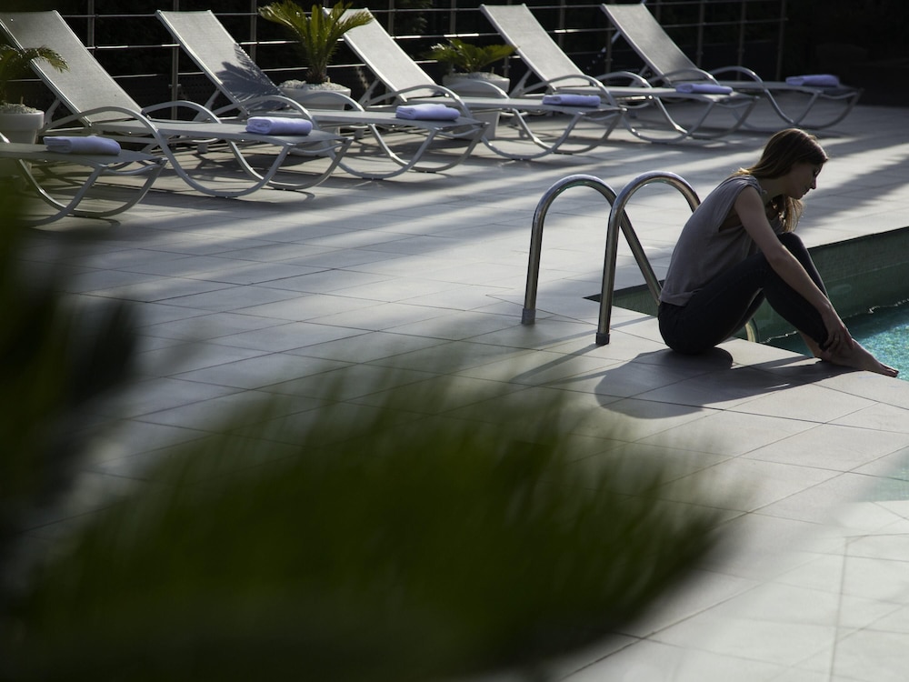 swimming pool spa