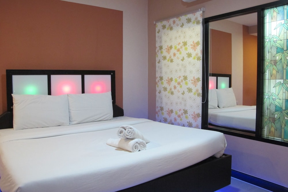 Jirapa Modern Resort 9/21