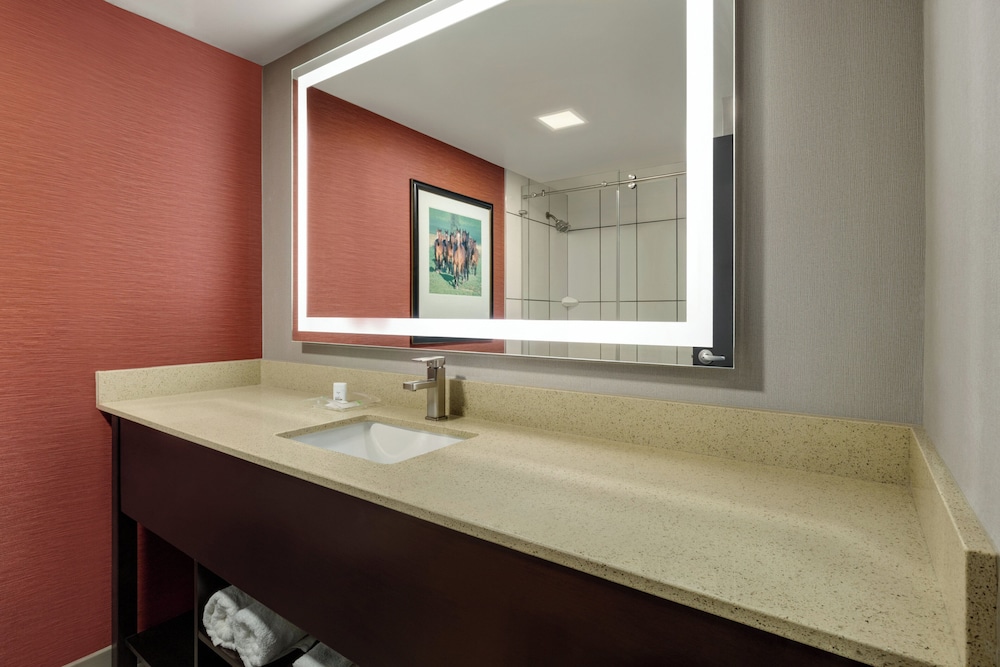 غرفة بريميوم بسريرين مزدوجين، Holiday Inn Louisville East - Hurstbourne 6/7
