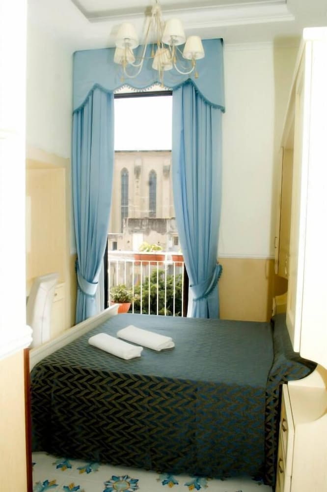 Bed And Breakfast Medea 10/29
