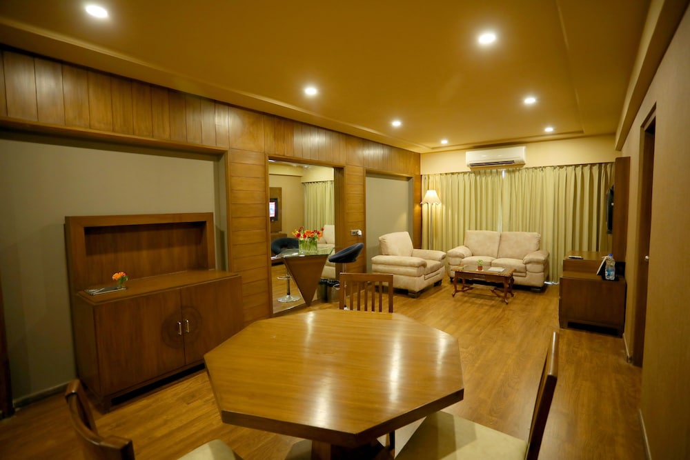 Renest Gandhidham 21/25