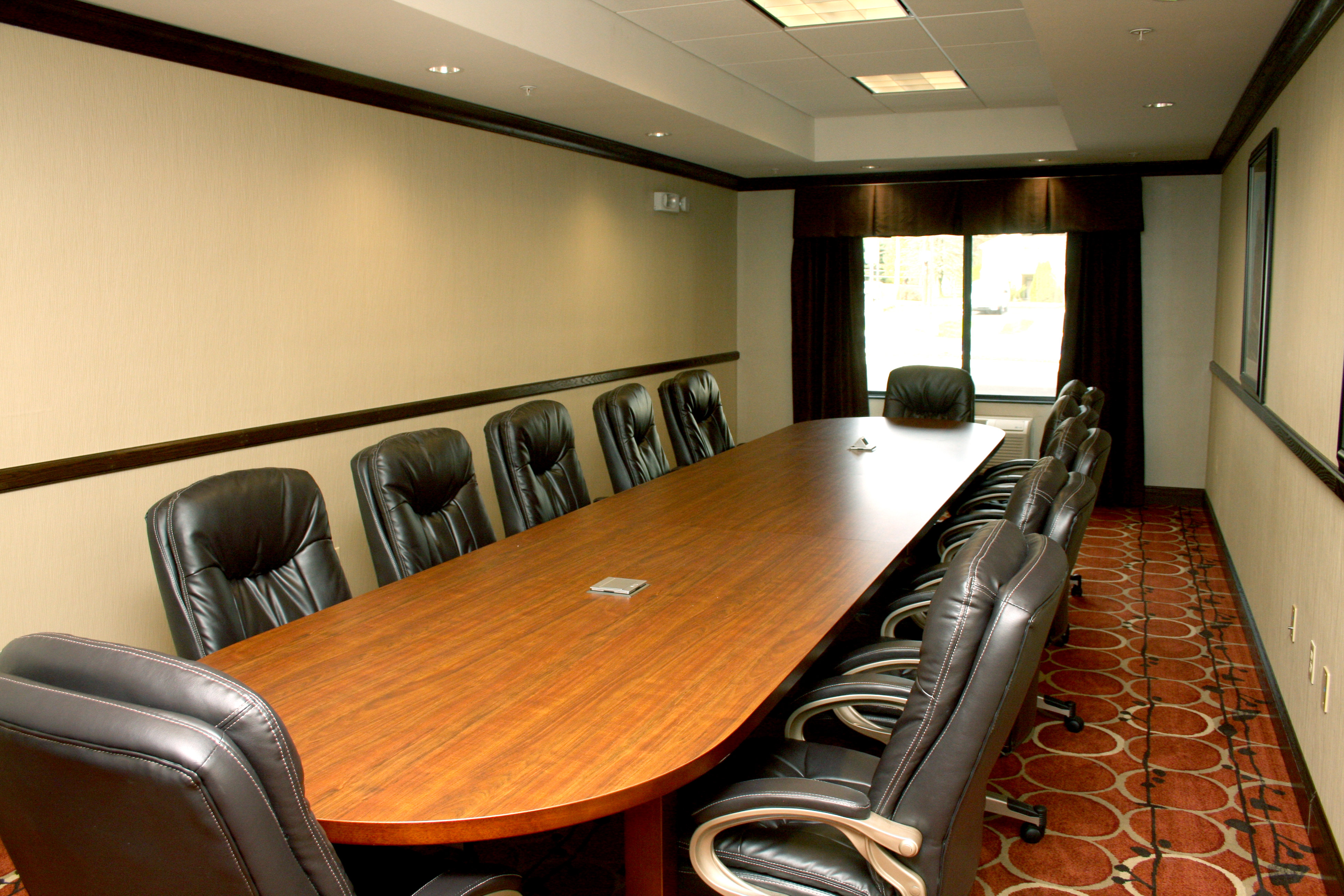 Holiday Inn Express Suites La Vale Cumberland 51/59