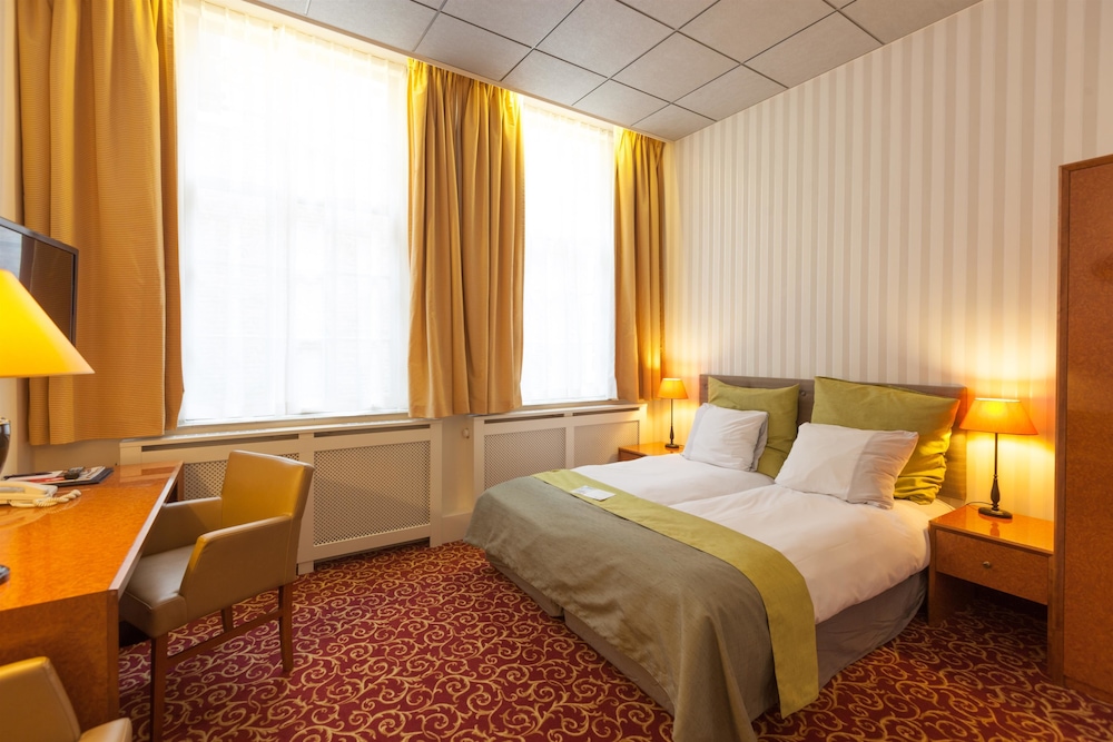 Grand Museum Hotel, BW Signature Collection 15/64
