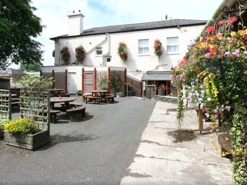 The Weary Ploughman - Inn 24/30