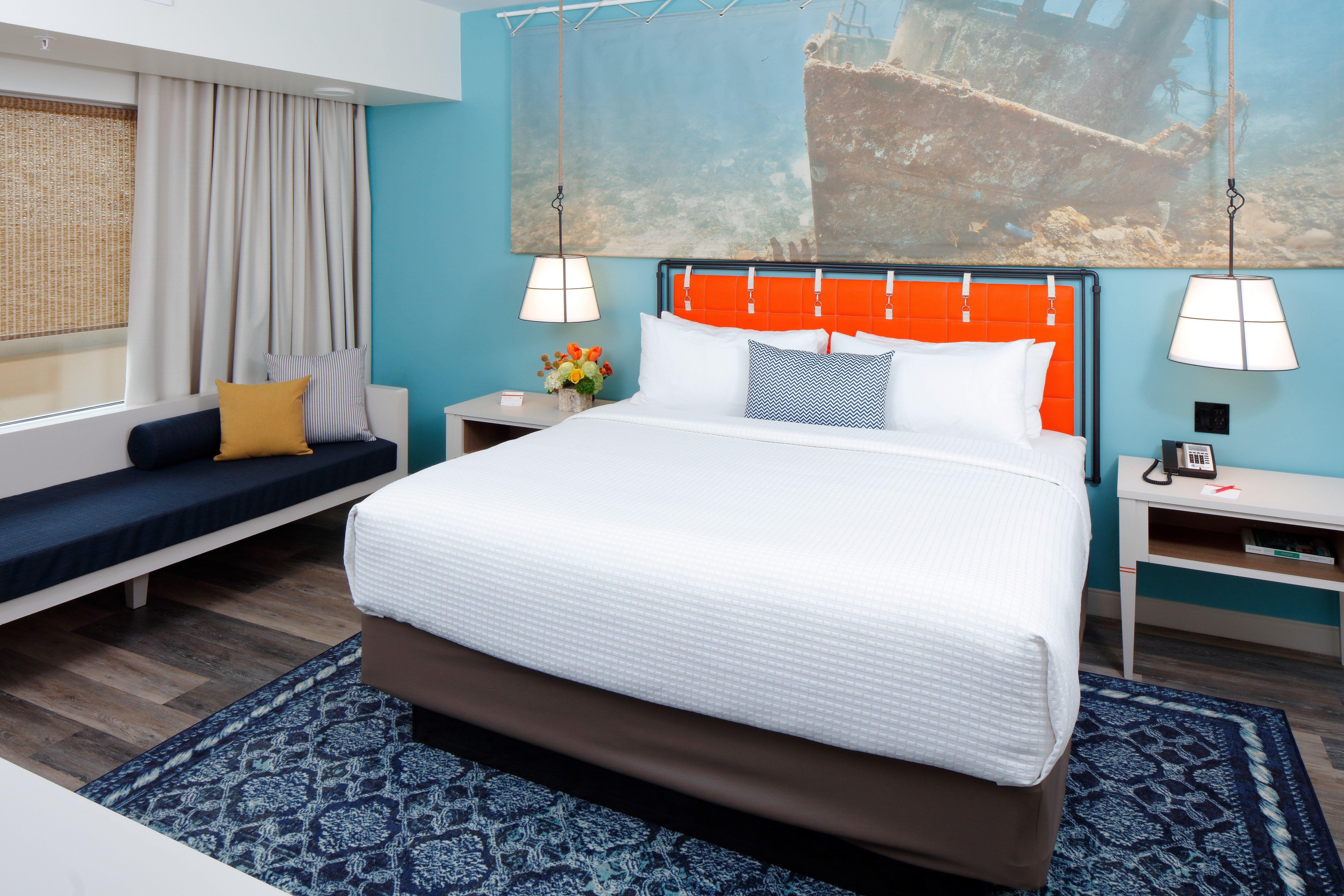 1 Bedroom, Suite, King Bed, Sofa