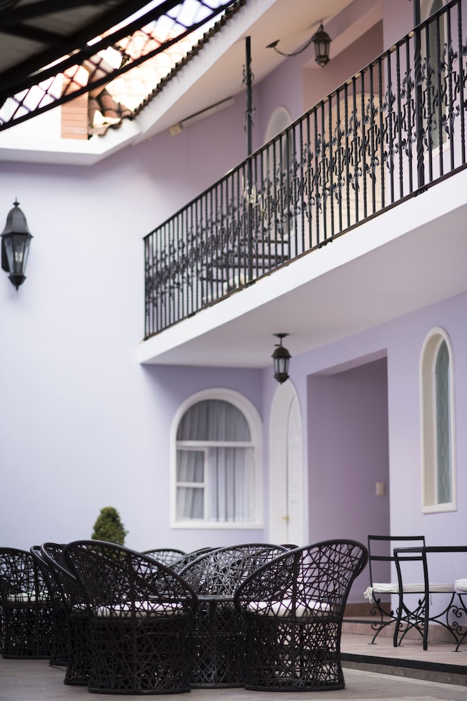 Casa Bonita Hotel and Luxury Residence 1/50