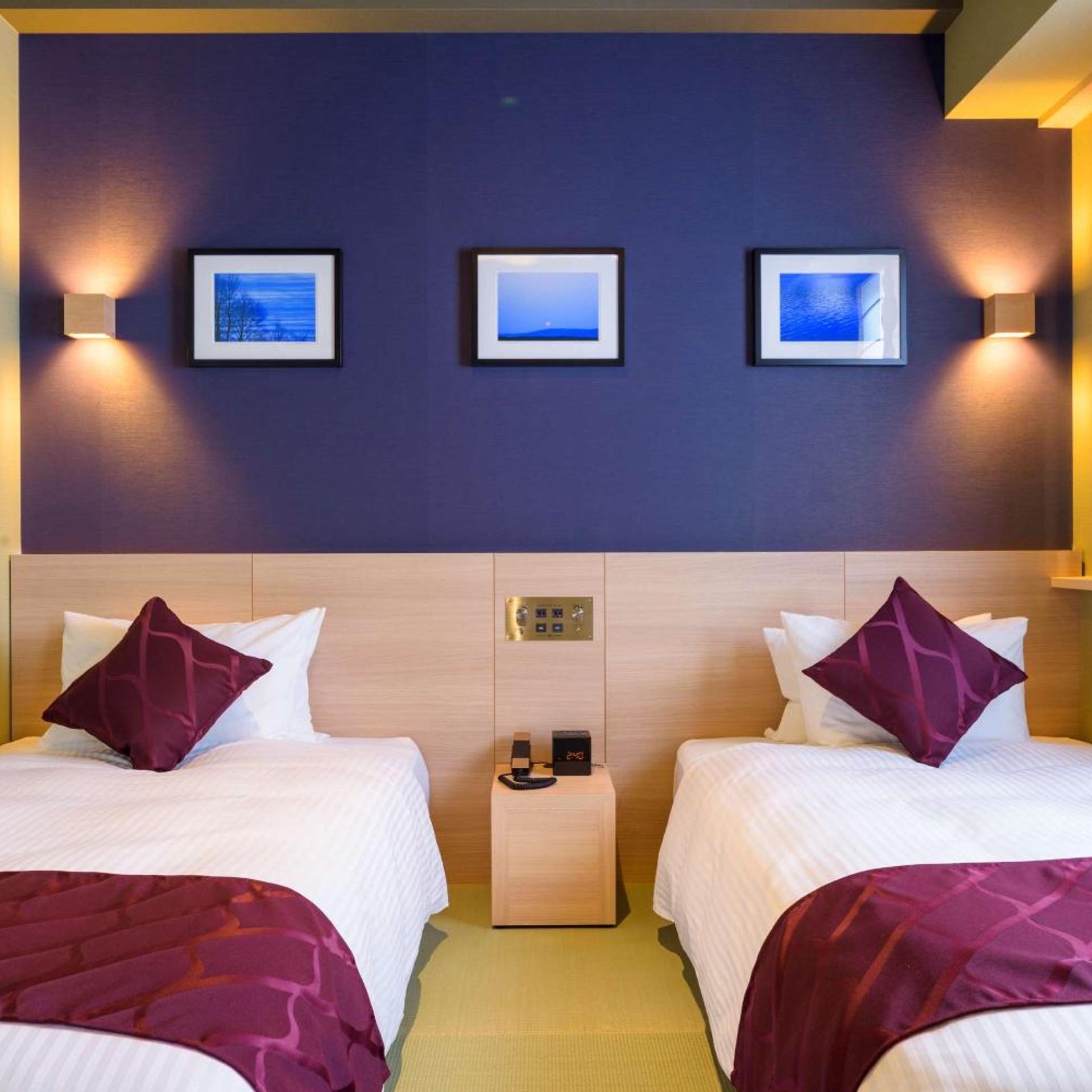 Deluxe, Twin Beds
